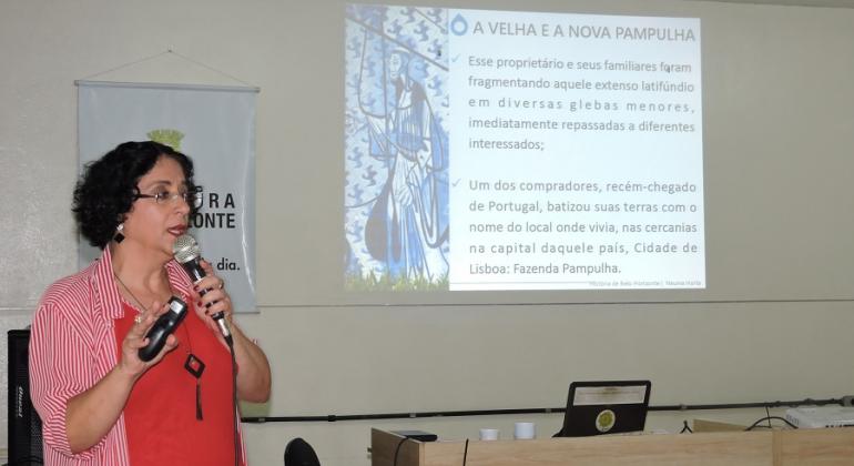 Diretoria de Promoção Turística e Marketing da Belotur, Neuma de Moura Horta, realiza palestra sobre a importância turística, cultural e ambiental da Pampulha na regional Pampulha. 