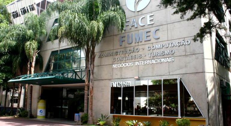 Inscrições para sorteio de bolsas parciais e integrais em escolas particulares vai até domingo, dia 10 de dezembro. Foto: Divulgação Fachada da Fumec, uma das instituições que está oferecendo bolsas parciais ou integrais de estudo.