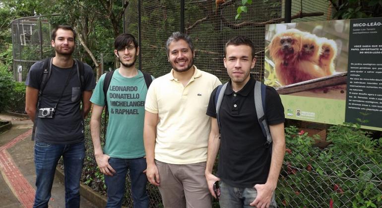 Intercâmbio de conhecimento entre estudantes estrangeiros em BH e Prefeitura faz parte do Programa Municipal de Voluntariado Internacional. Foto: Suziane Fonseca/PBH Quatro estudantes do Programa de Voluntariado Internacional da PBH visitam Jardim Zoológico.
