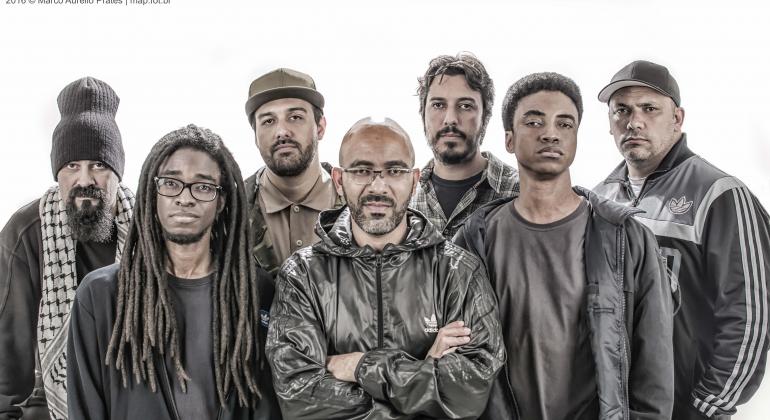 Banda Julgamento Foto dos sete integrantes da Banda Julgamento