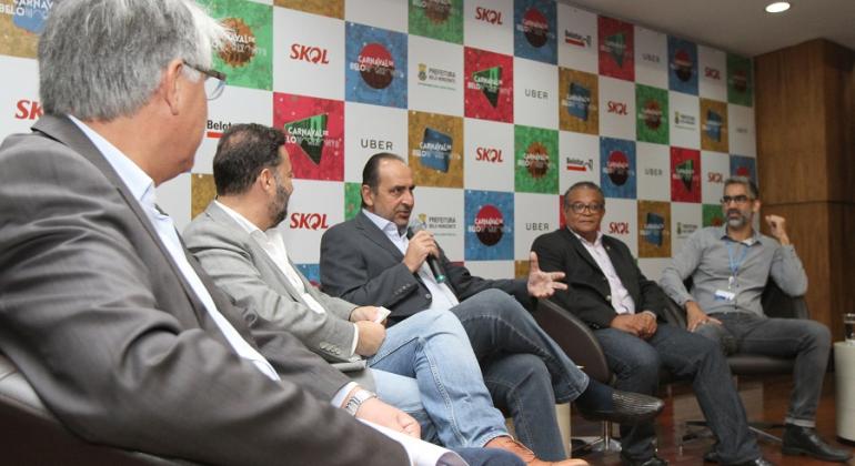 Foto: Amira Hissa/PBH Presidente da BHTrans, Célio Bouzada; presidente da Belotur, Aluizer Malab; prefeito de Belo Horizonte, Alexandre Kalil; secretário municipal de Segurança e Prevenção, Genilson Ribeiro Zeferino; e secretário municipal de Planejamento, Orçamento e Gestão, André Reis.