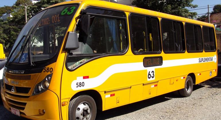 ônibus suplementar 63, um dos ônibus integrantes da operação de transporte para o jogo Cruzeiro x Atlético, no Mineirão, no dia 8/4.