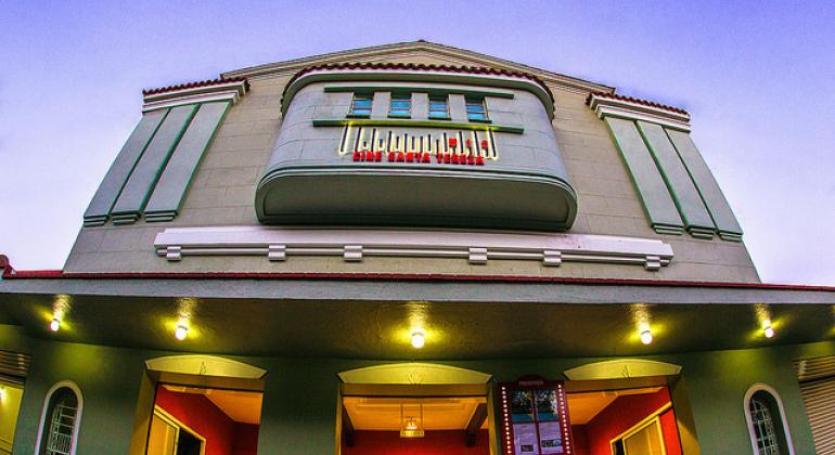A Fundação Municipal de Cultura apresenta, até o dia 13 de maio, filmes que tratam da temática trabalhista no MIS Cine Santa Tereza. Foto: Ricardo Laf/PBH Fachada do MIS Cine Santa Teresa.