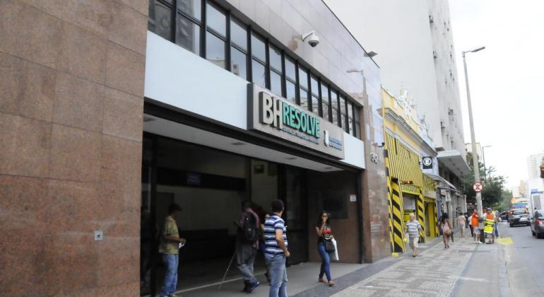 Prazo para o alistamento militar termina este mês Fachada do BHResolve na Rua Caetes