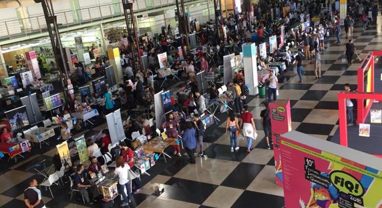 10ª edição do Festival Internacional de Quadrinhos tem público de 80 mil pessoas Salão da Serraria Souza Pinto com bancas de quadrinistas
