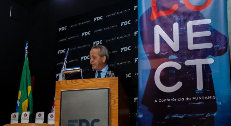 Procurador-geral leva experiência da Prefeitura conferência da Fundamig Tomáz de Aquino Resende, na abertura da conferência Conect