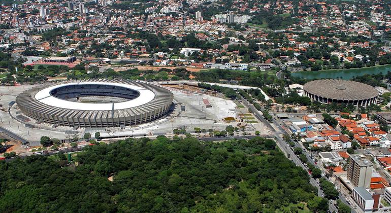 Foto do estádio Mineirão tirada de helicóptero
