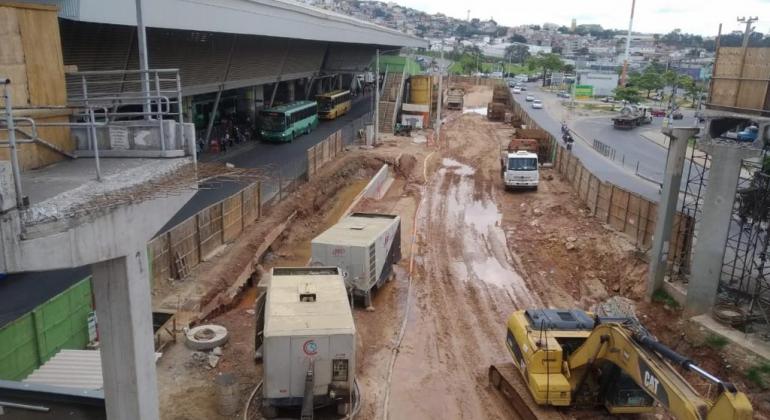 Prefeitura segue com as obras de prevenção de enchentes no Ribeirão do Onça Imagem das obras de prevenção de enchentes no Ribeirão do Onça