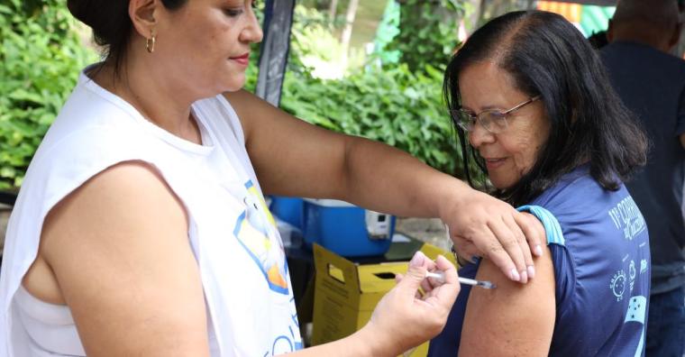 PBH reforça convocação dos idosos para receberem vacina contra a gripe