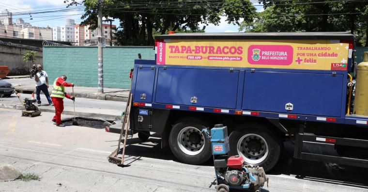 Novo Anel Operação Tapa Buraco no Novo Anel PBH