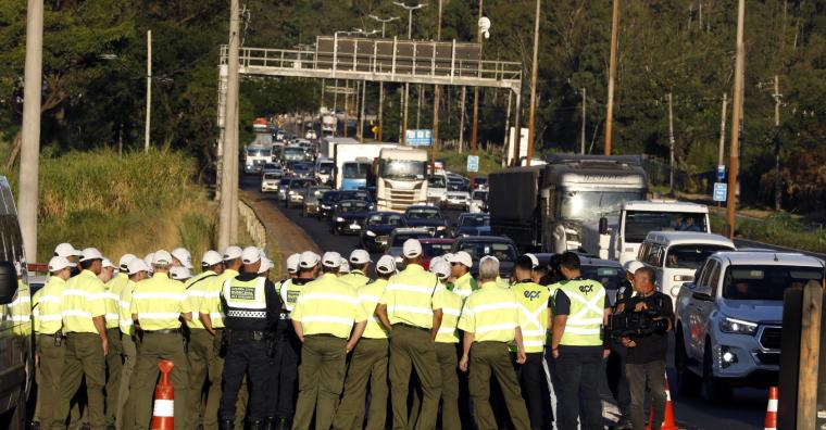 Novo Anel Agentes da BHTRANS em treinamento para fiscalização do Novo Anel