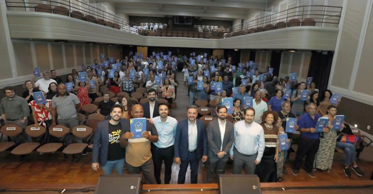 Prefeitura de BH regulariza 157 imóveis de moradores das regiões Norte e do Barreiro 