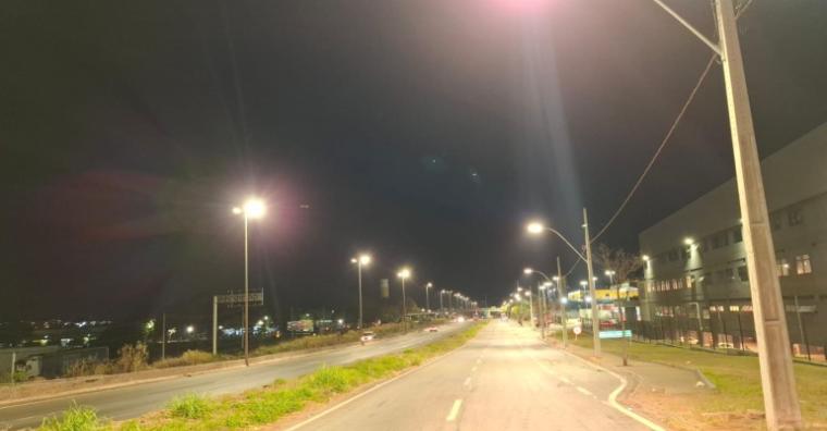 Trecho do Novo anel, a noite, com nova iluminação