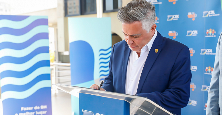 Álvaro Damião assina despacho para criação do Estatuto de Desenvolvimento de Belo Horizonte 
