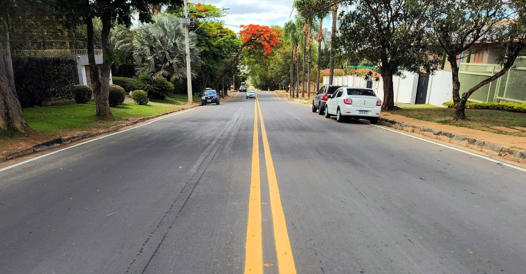 Prefeitura de Belo Horizonte conclui obras de pavimentação na Avenida Novara