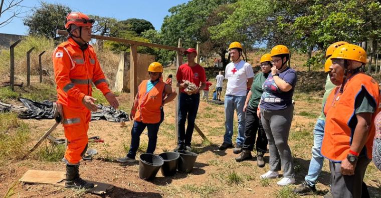 PBH promove treinamento de voluntários para salvamento de vítimas da chuva