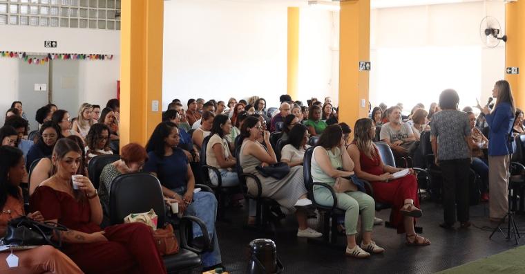 Professores são capacitados para a Comunicação Alternativa e Aumentativa