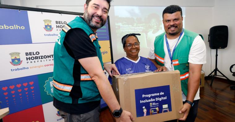 Milésimo computador é doado pela PBH a família em vulnerabilidade social