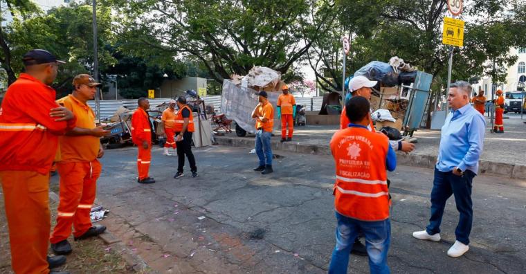 Prefeitura de BH resolve demanda de catadores e população na Praça João Pessoa