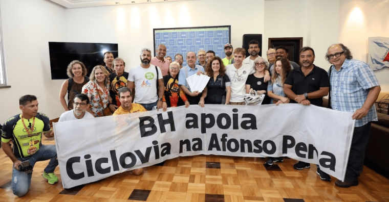 Ciclistas declaram apoio à ciclovia na Afonso Pena em reunião com prefeito