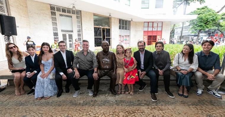 Prefeitura de Belo Horizonte inaugura estátua em homenagem ao ex-prefeito Fuad Noman
