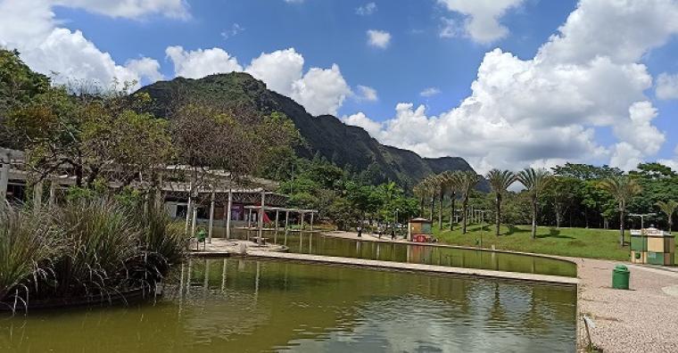 Prefeitura de BH promove simulado de combate a incêndios florestais no Parque das Mangabeiras