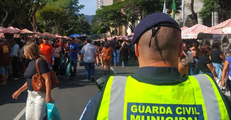 Prefeitura de BH reforça a segurança na Feira da Afonso Pena