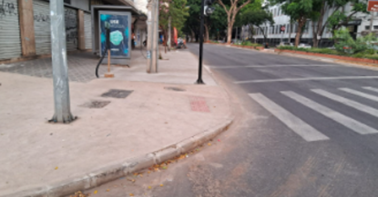 Tratamento de passagem para pedestre na Av. Augusto de Lima, entre a Praça Raul Soares e a Av. do Contorno
