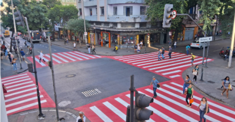Caminhamento de pedestres - Avenida do Contorno