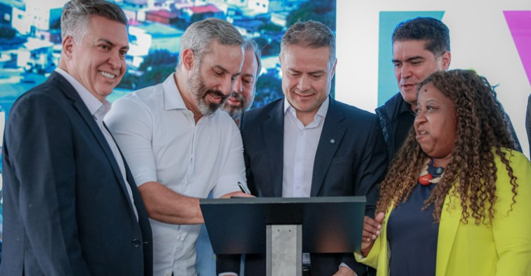 Novo Anel O prefeito Álvaro Damião, assumindo a gestão do Anel Rodoviário á PBH