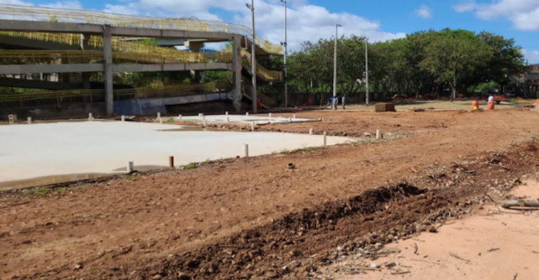 Foto de terreno em obras no Complexo Esportivo Leste