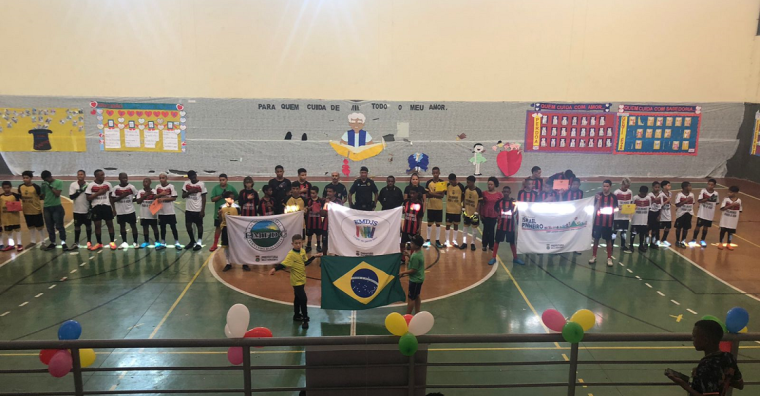 Torneio de futsal reúne alunos da rede municipal em projeto de prevenção à violência 