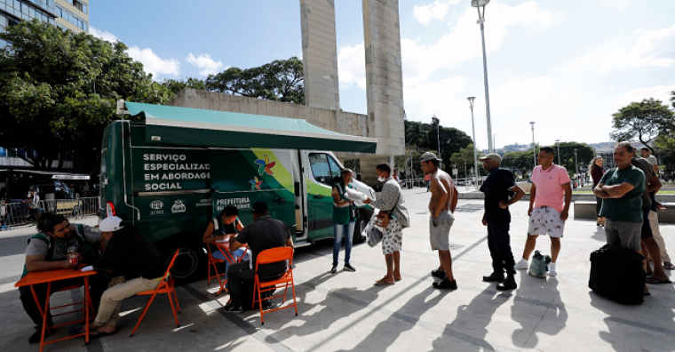 PBH já atendeu 4 mil pessoas em situação de rua com uso de vans