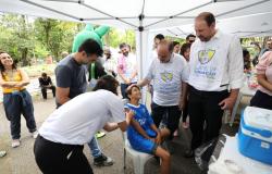 Prefeito Fuad Noman acompanha Dia D da Campanha de Multivacinação