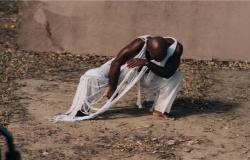 Terça da Dança apresenta espetáculo sobre memória, corpo e ancestralidade negra
