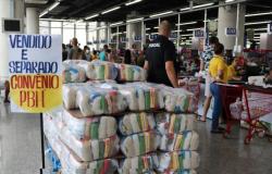 Cestas básicas em supermercado de Belo Horizonte 