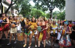 Foliões curtindo o carnaval de Belo Horizonte