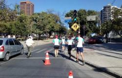Atletas participam de corrida de rua