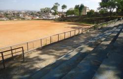 PBH inicia reforma do campo de futebol do Parque Telê Santana