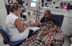 PBH e Hospital São Francisco têm parceria para alfabetização durante hemodiálise