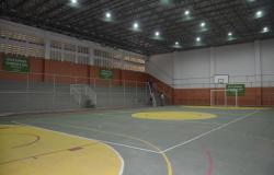 Requalificado, centro esportivo reabre no Dom Bosco para atender 384 alunos