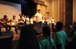 Estudantes da rede municipal apresentam Cantata da Primavera nesta segunda (24) 