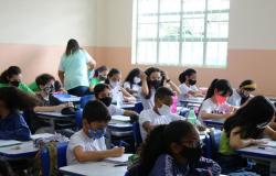 PBH pagará R$1.150 de saldo do Fundeb para servidores da Educação