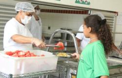 Alunos das escolas municipais terão cardápio reforçado com mais frutas nas refeições
