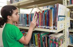 Antônia Magalhães Coelho Portela, estudante da Escola Municipal Vinicius de Moraes, no Barreiro. Com apenas 9 anos, ela decidiu, pela primeira vez, compartilhar seu trabalho com os leitores: o livro “O Segredo da Floresta” 