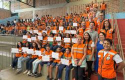 Defesa Civil certifica alunos do Programa Defesa Civil nas Escolas