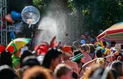 Foliões curtindo o carnaval de Belo Horizonte