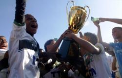 Copa Centenário tem mais dois campeões: Itamarense e Colo Colo