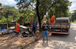 Fiscalização da PBH realiza operação para combater descarte irregular de lixo no Hipercentro nesta quinta-feira (9)