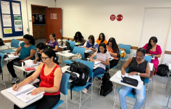 PBH promove capacitação de professores que atuam na alfabetização de adultos 
